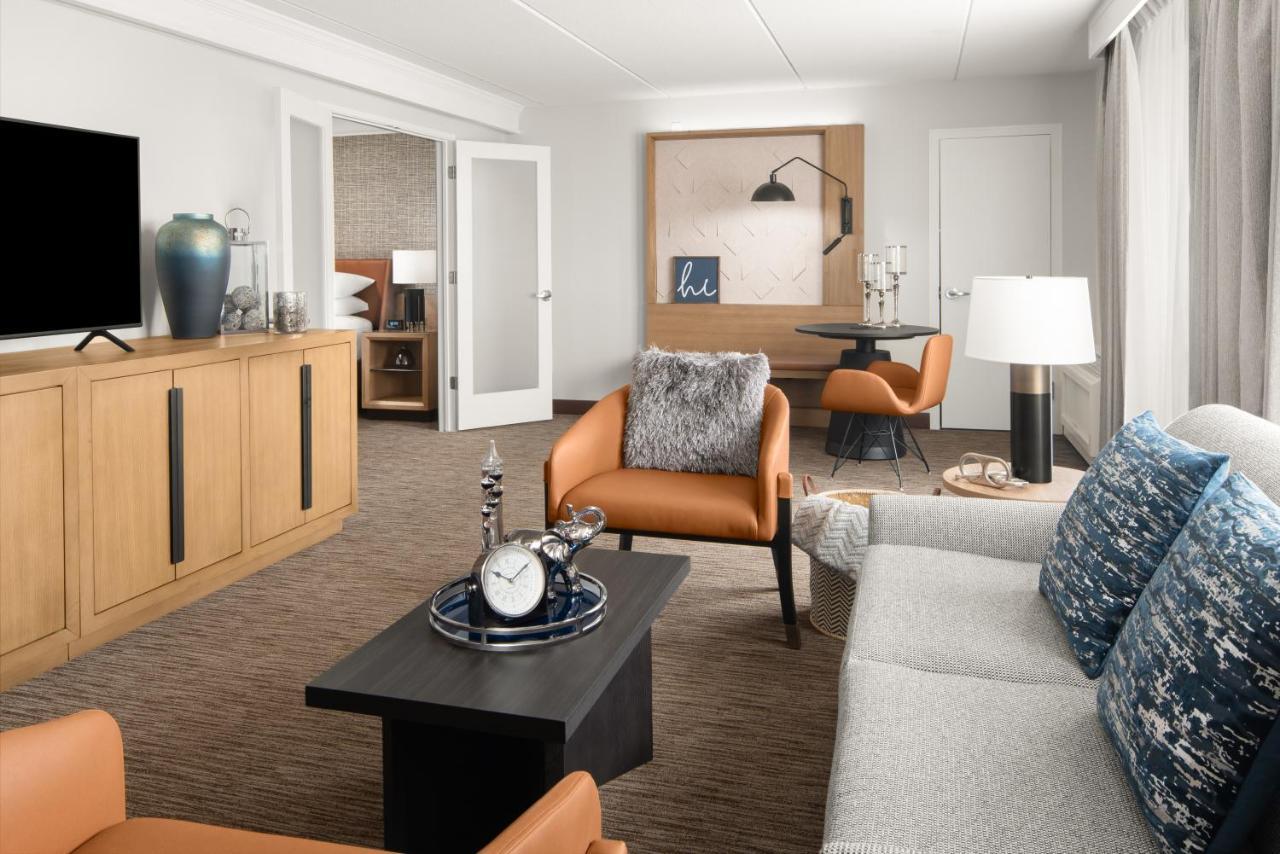 Sheraton Milwaukee Brookfield Ngoại thất bức ảnh