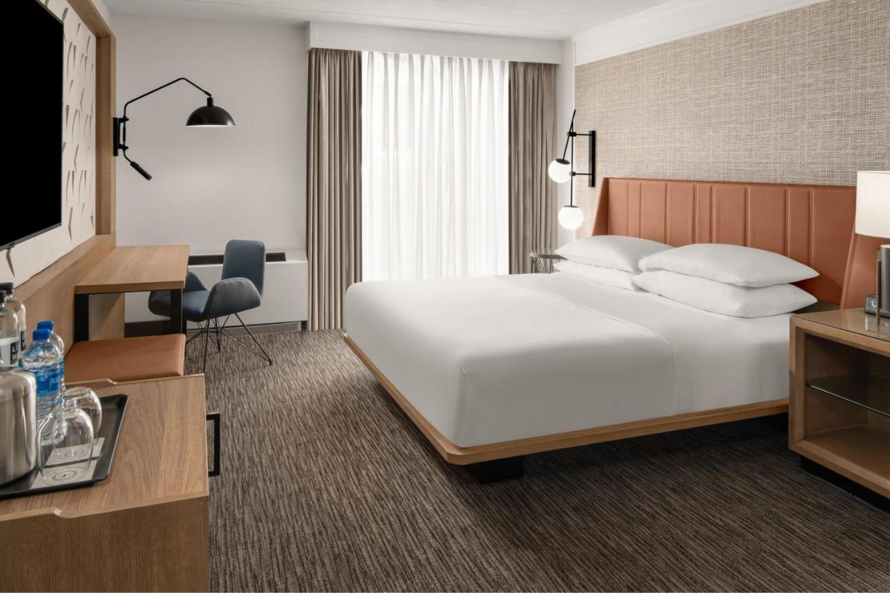 Sheraton Milwaukee Brookfield Ngoại thất bức ảnh