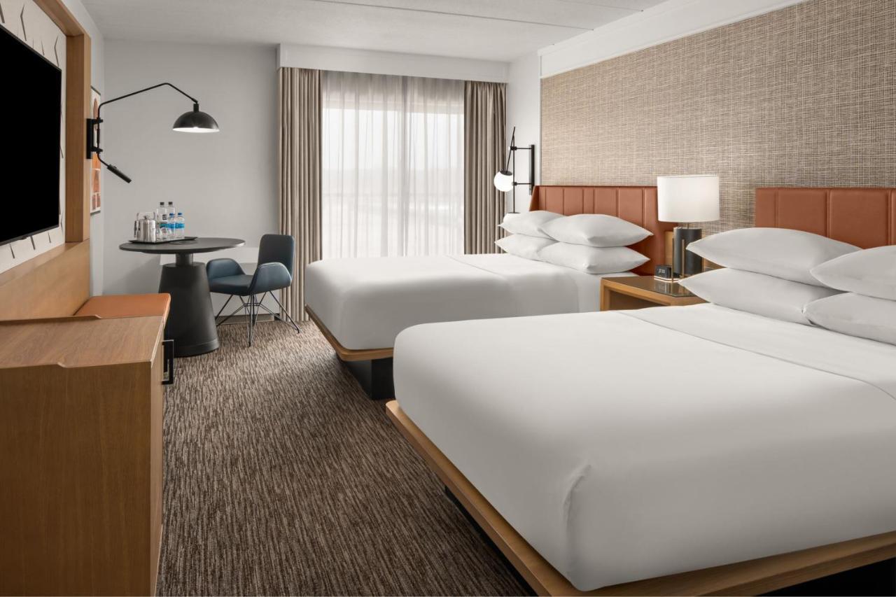 Sheraton Milwaukee Brookfield Ngoại thất bức ảnh