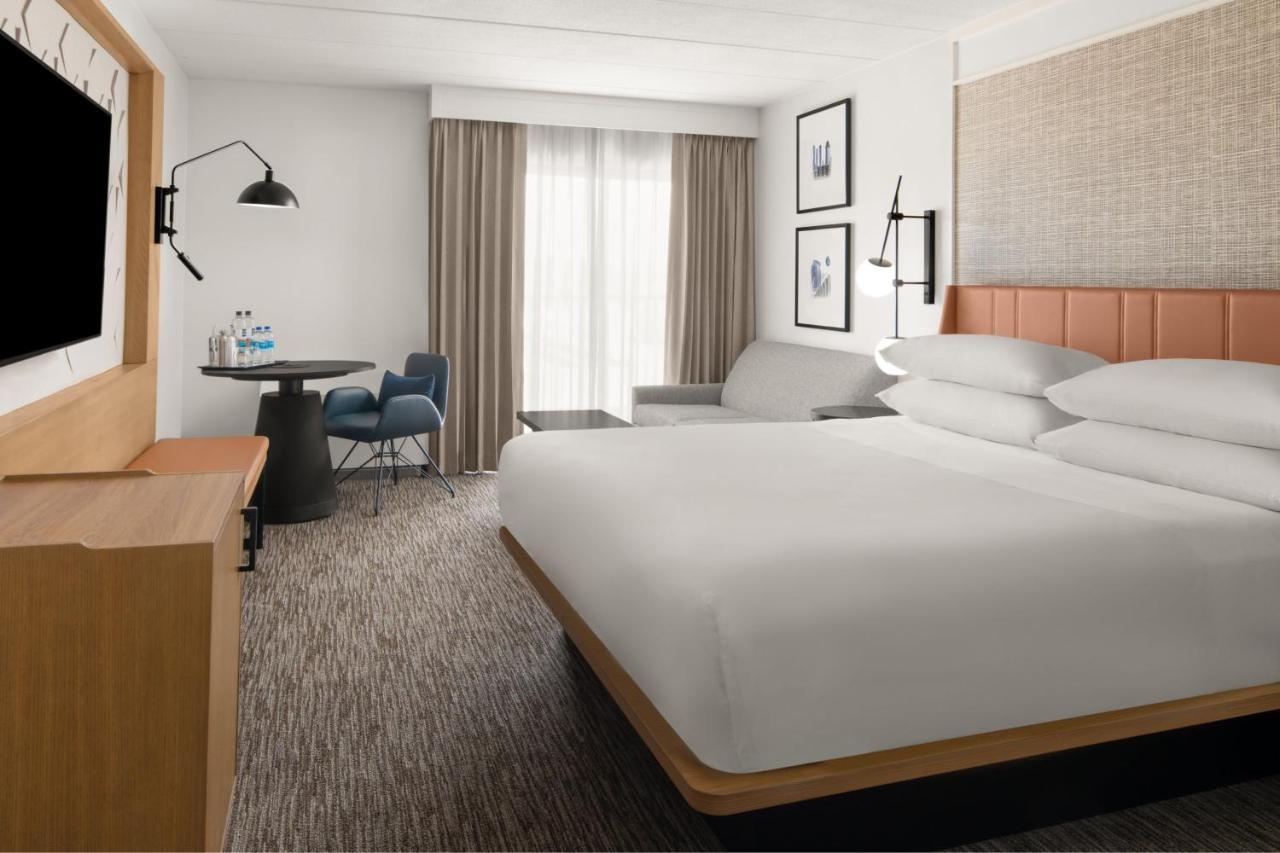 Sheraton Milwaukee Brookfield Ngoại thất bức ảnh