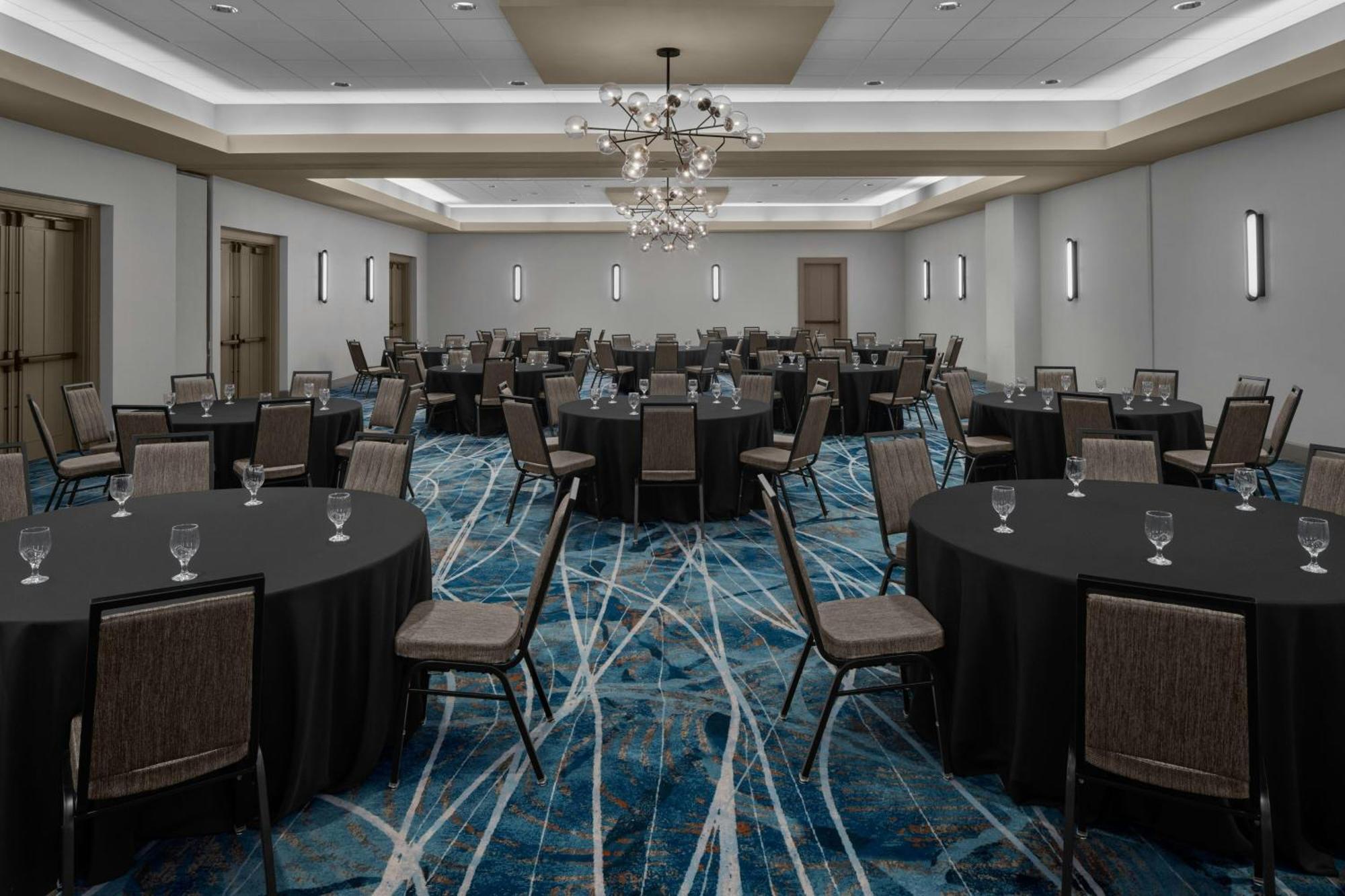 Sheraton Milwaukee Brookfield Ngoại thất bức ảnh