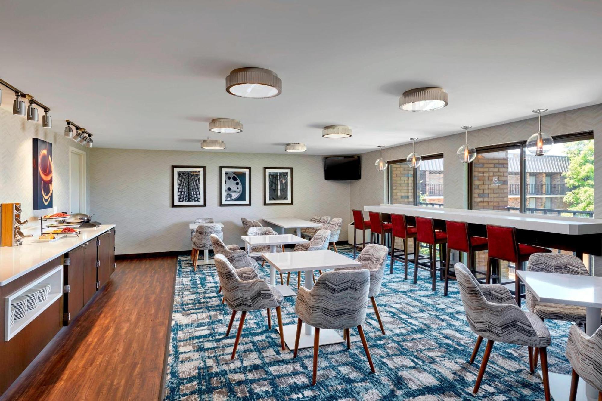 Sheraton Milwaukee Brookfield Ngoại thất bức ảnh