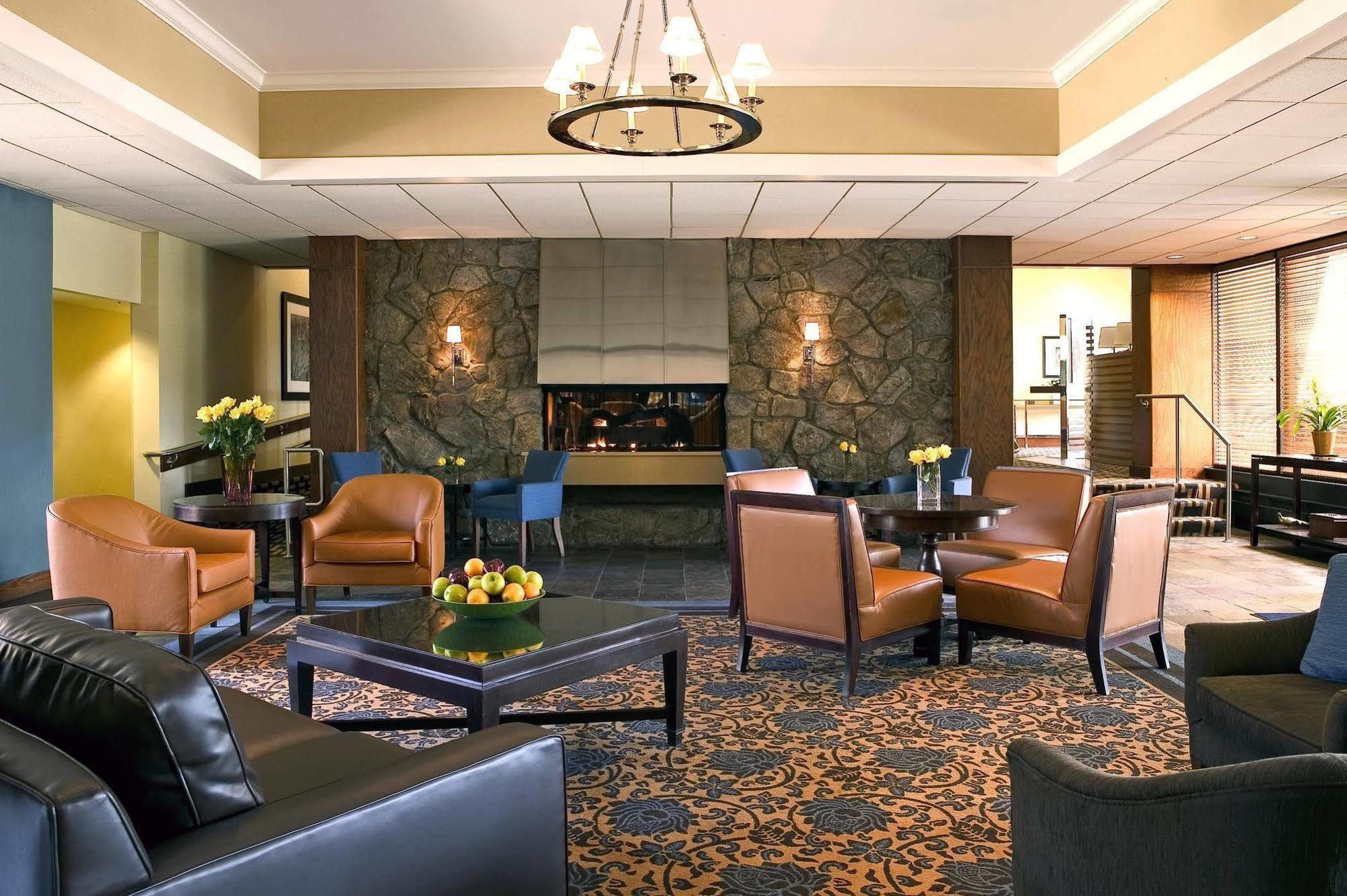 Sheraton Milwaukee Brookfield Ngoại thất bức ảnh