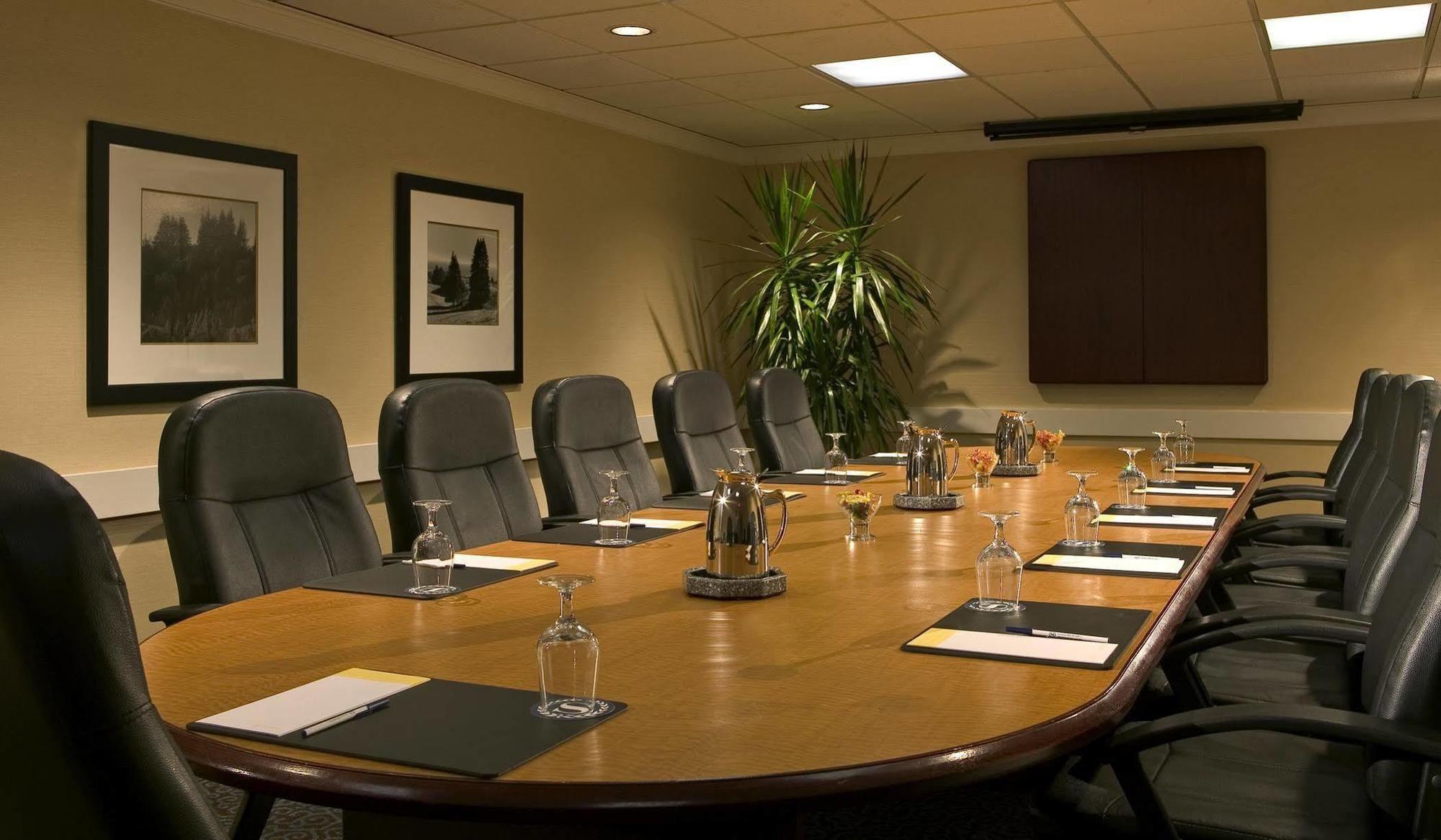 Sheraton Milwaukee Brookfield Ngoại thất bức ảnh