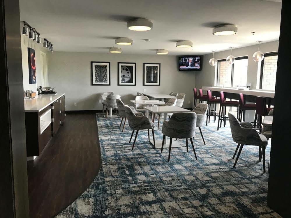 Sheraton Milwaukee Brookfield Ngoại thất bức ảnh